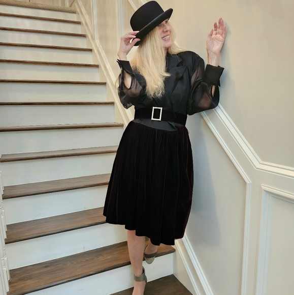 Vintage Lisa Michaels Black Velvet & Satin Evening Dress, Size 10, $55 - Picture 8 of 14